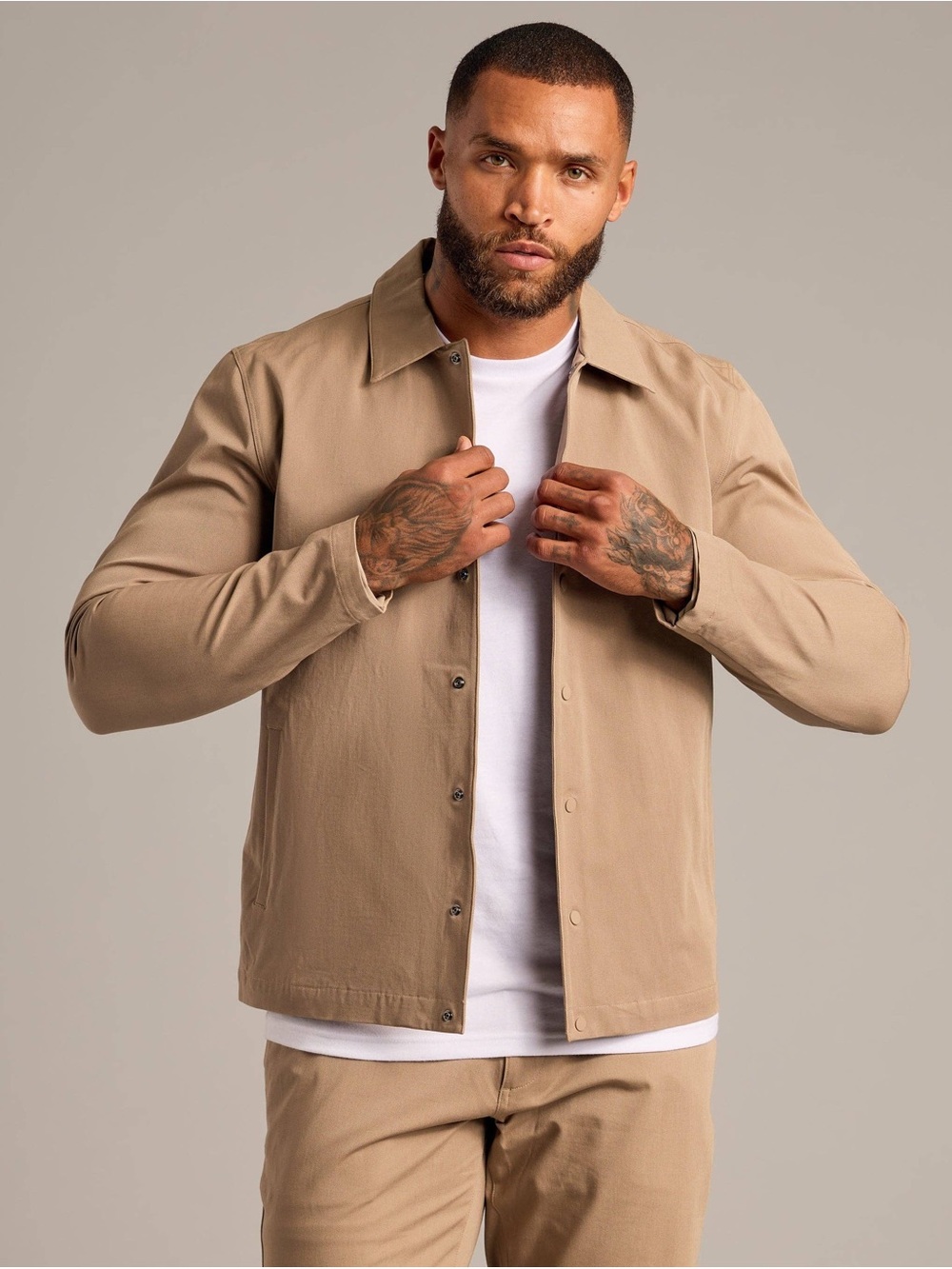 True Classic Men’s Khaki Coaches Jacket Water Repellent Stretch NWT